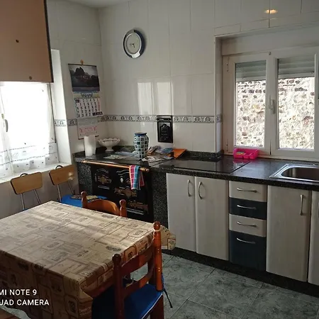 Tres Horreos Holiday home Felechas