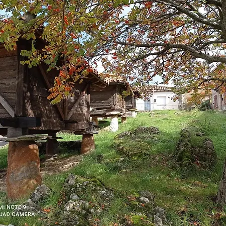 Holiday home Tres Horreos Felechas